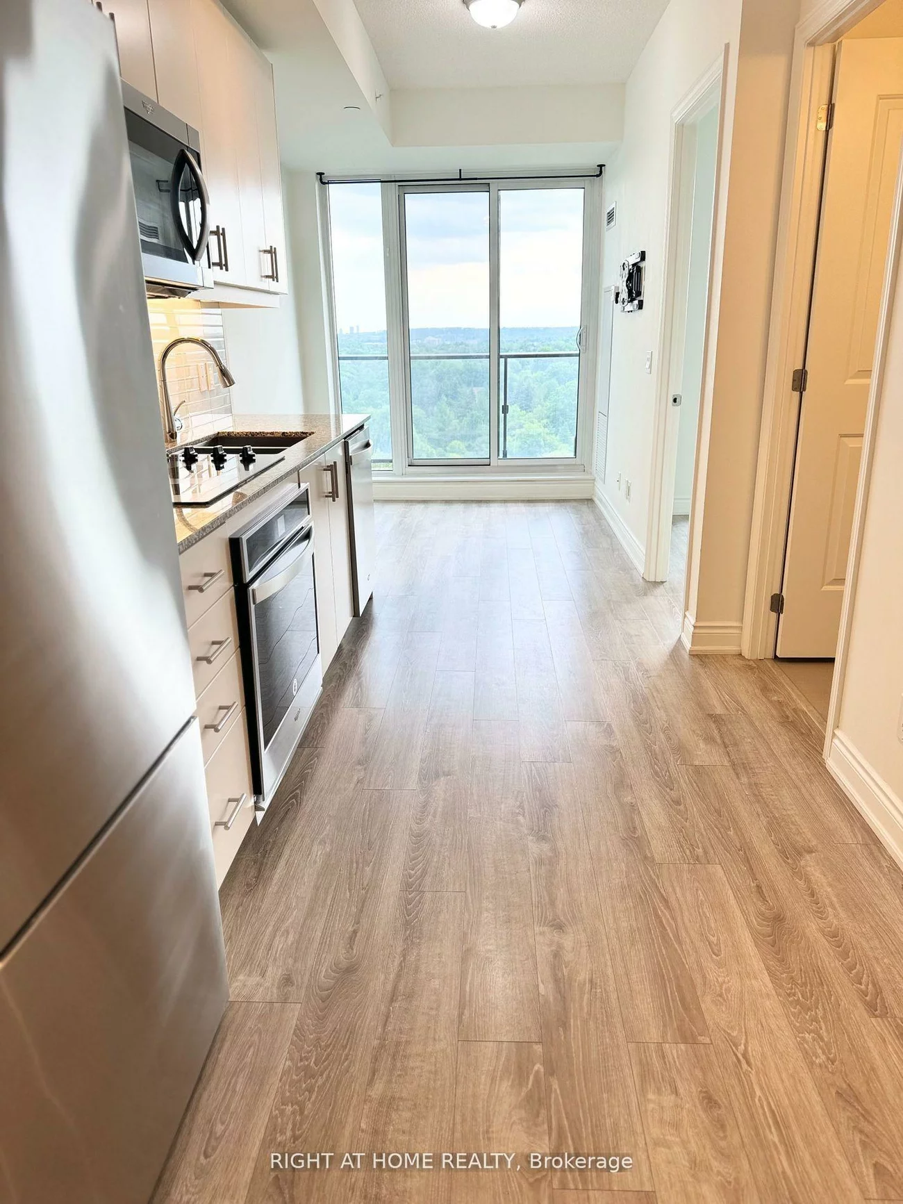 9618, Yonge, North Richvale, Richmond Hill