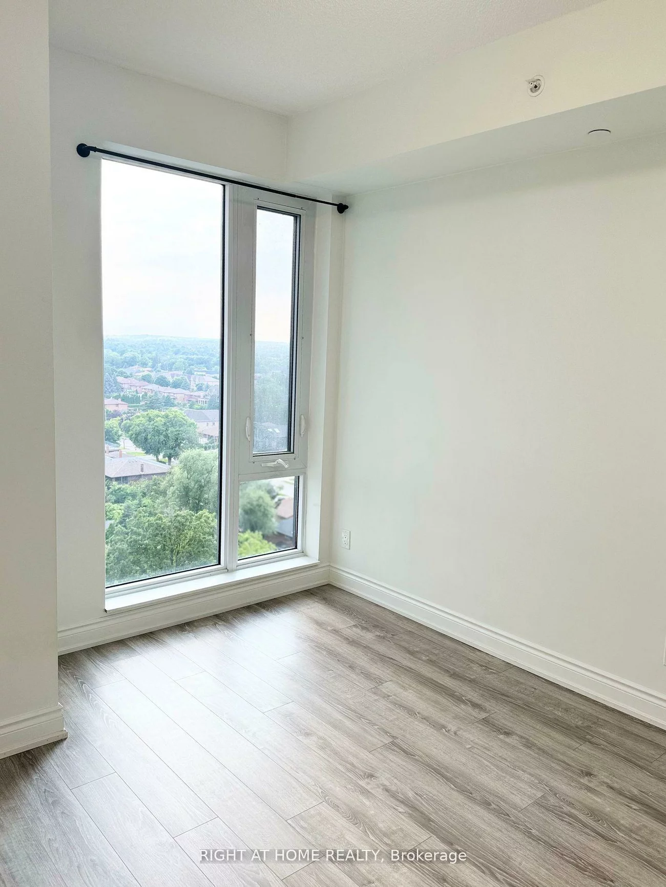 9618, Yonge, North Richvale, Richmond Hill