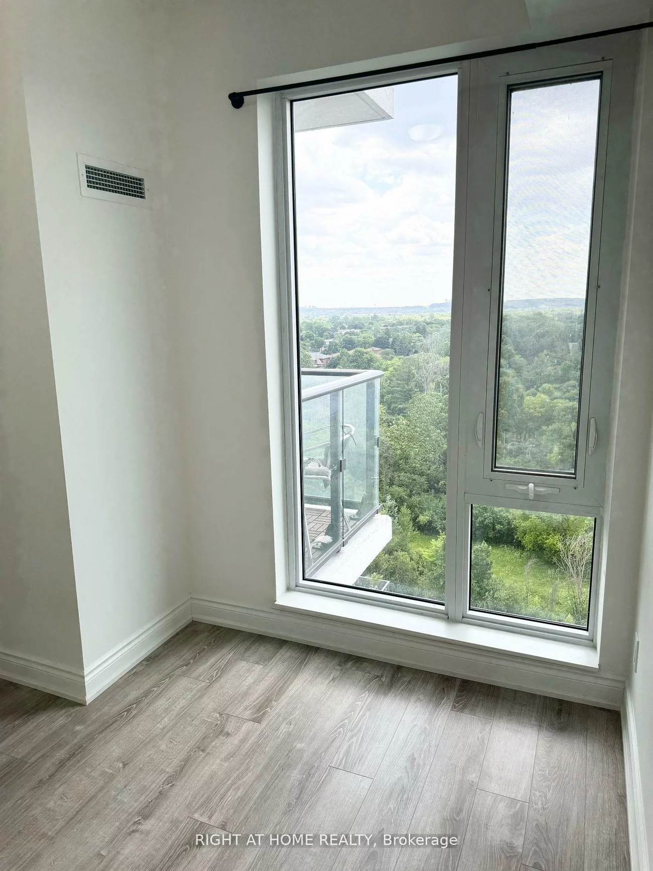 9618, Yonge, North Richvale, Richmond Hill