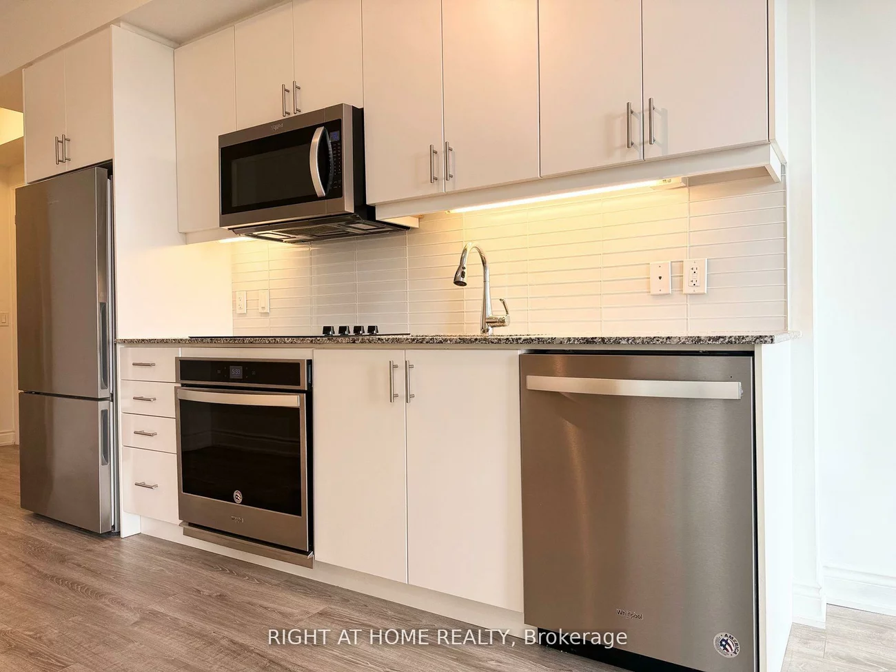 9618, Yonge, North Richvale, Richmond Hill
