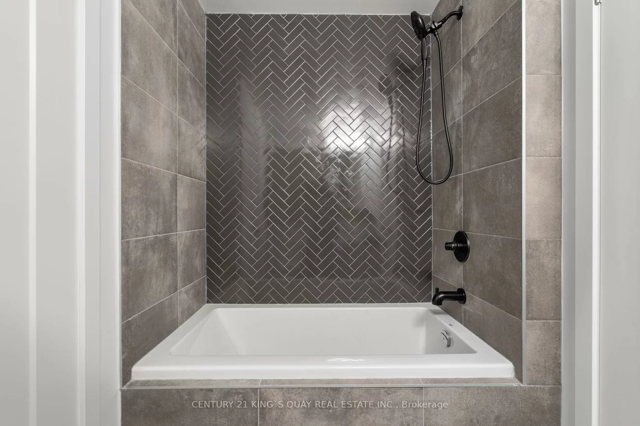 8888, Yonge, South Richvale, Richmond Hill