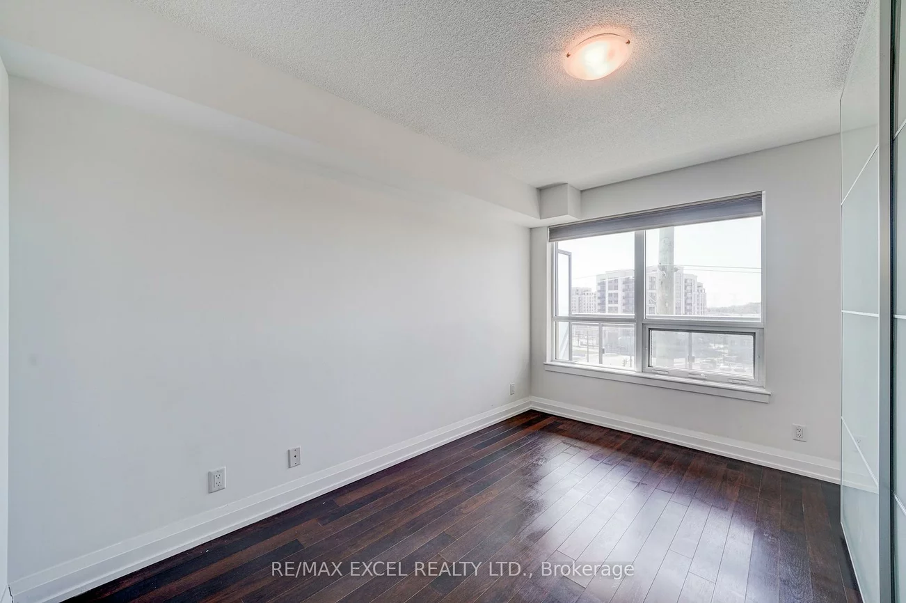 370, Highway 7, Doncrest, Richmond Hill