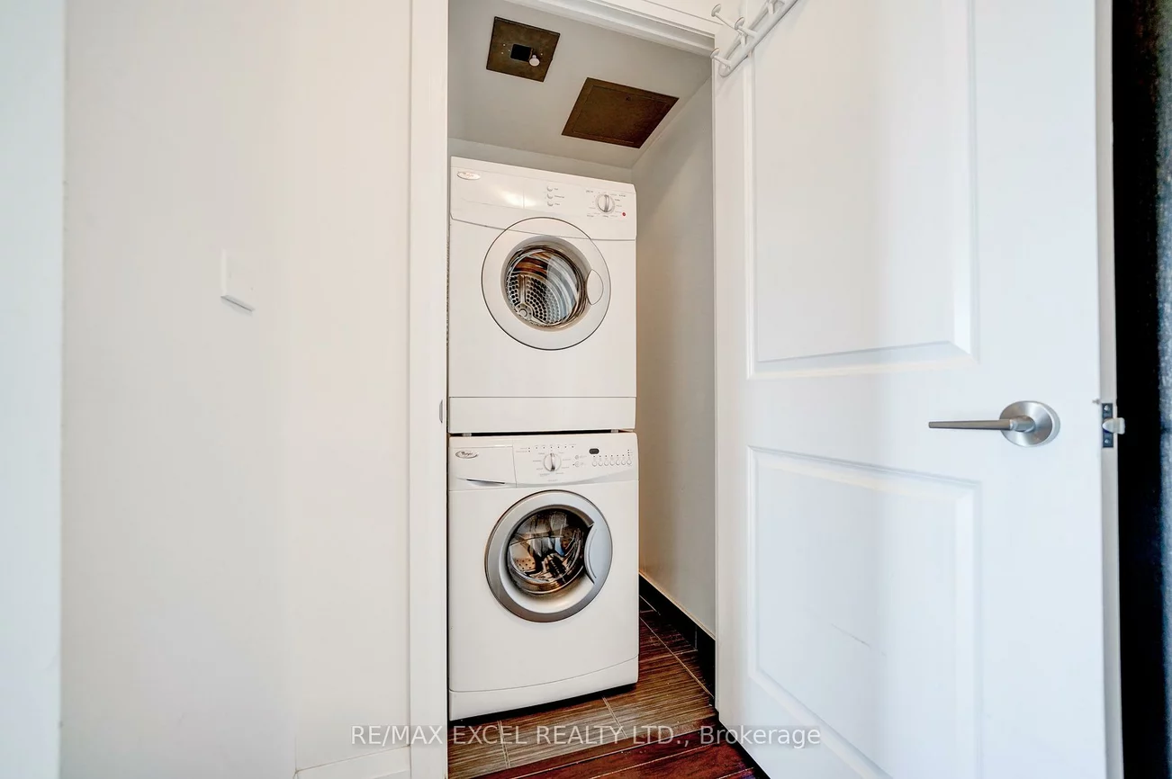 370, Highway 7, Doncrest, Richmond Hill