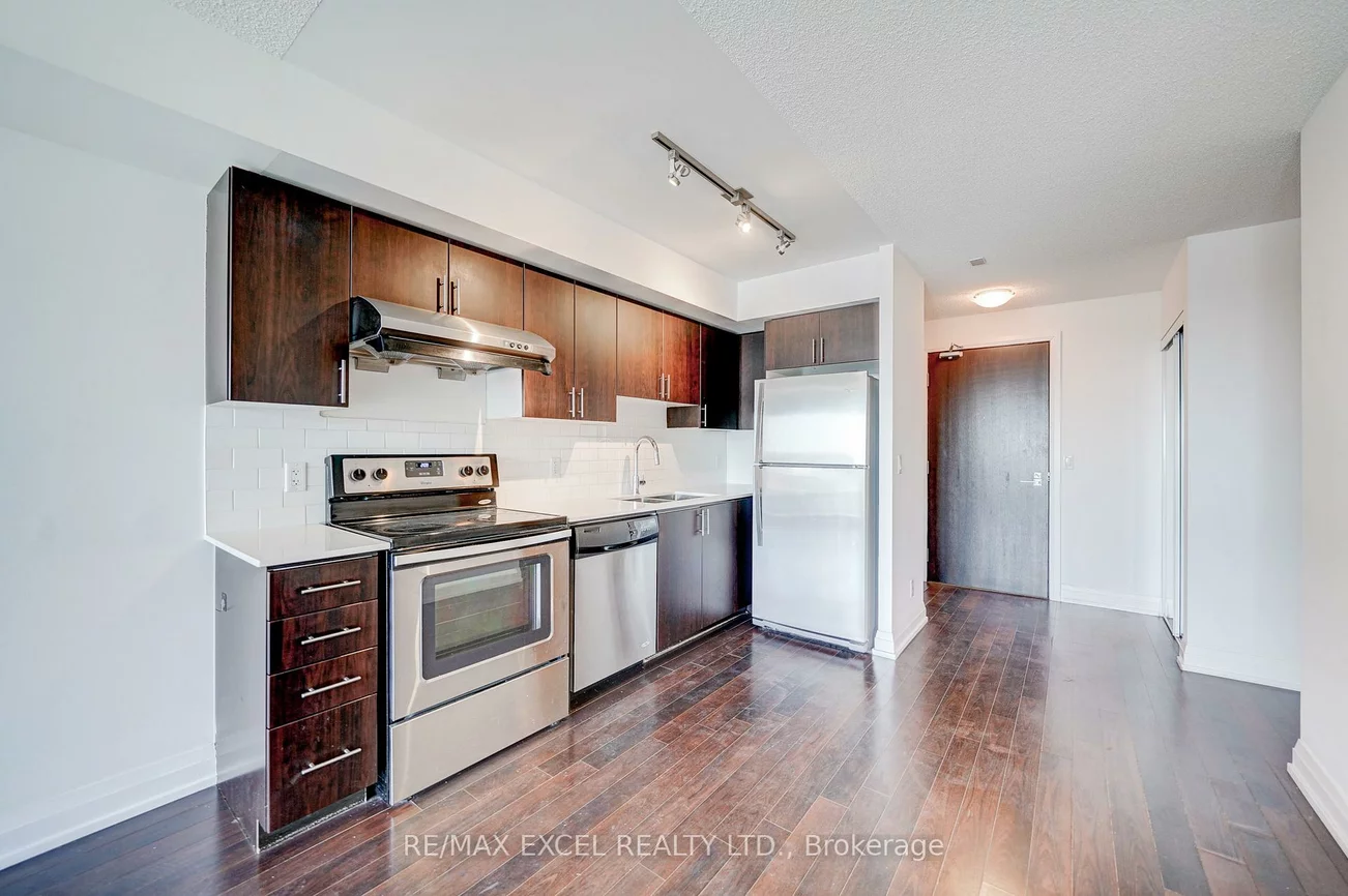 370, Highway 7, Doncrest, Richmond Hill