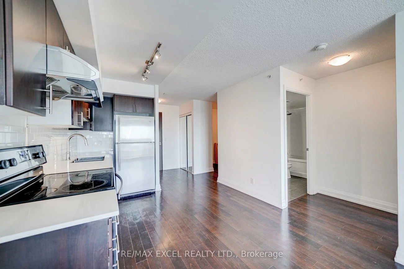 370, Highway 7, Doncrest, Richmond Hill