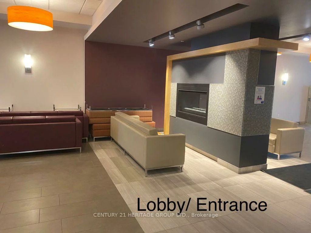 10415, Yonge, Crosby, Richmond Hill