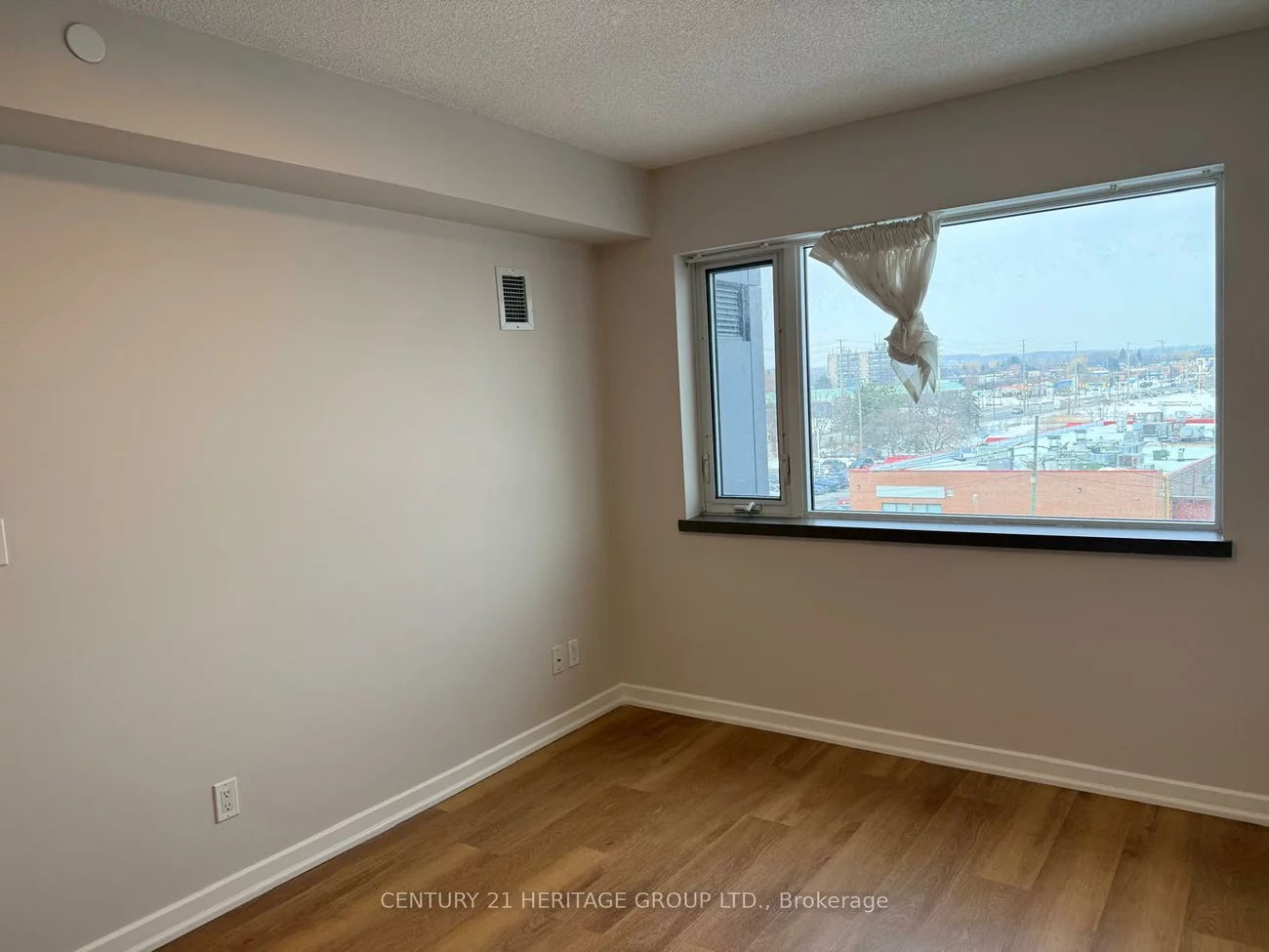 10415, Yonge, Crosby, Richmond Hill