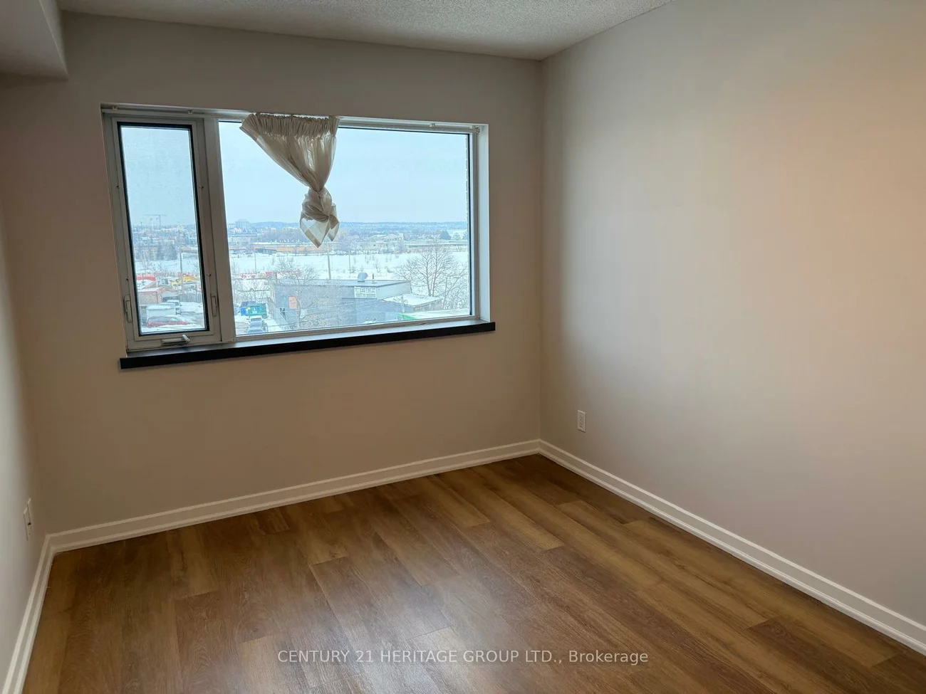 10415, Yonge, Crosby, Richmond Hill