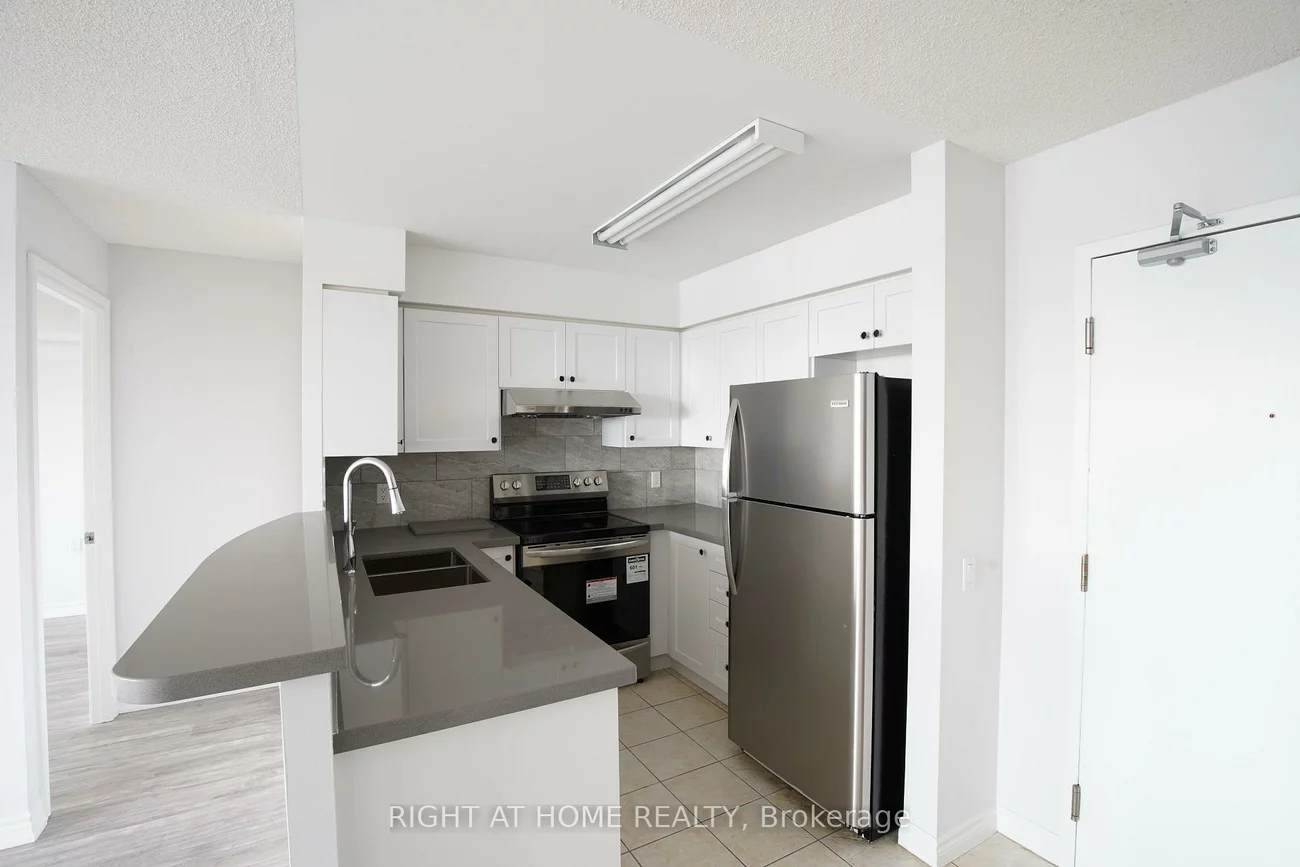 9015, Leslie, Beaver Creek Business Park, Richmond Hill