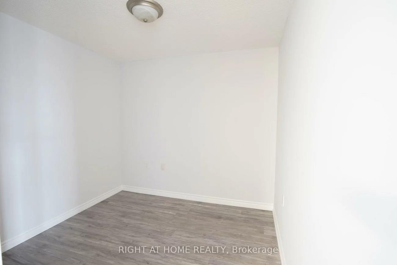 9015, Leslie, Beaver Creek Business Park, Richmond Hill