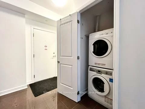 9205, Yonge, Langstaff, Richmond Hill