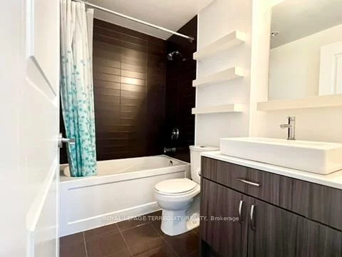 9205, Yonge, Langstaff, Richmond Hill