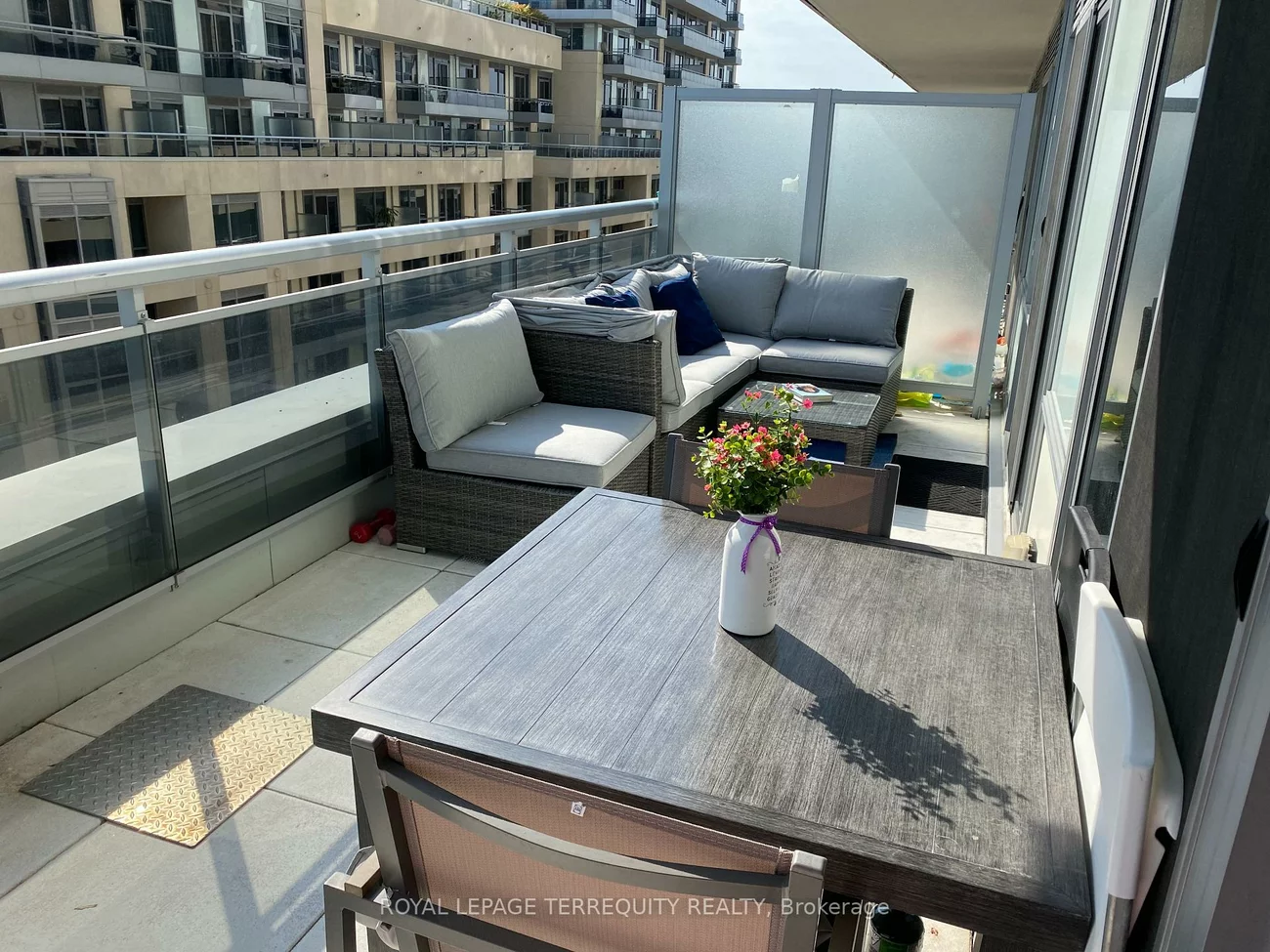 9205, Yonge, Langstaff, Richmond Hill