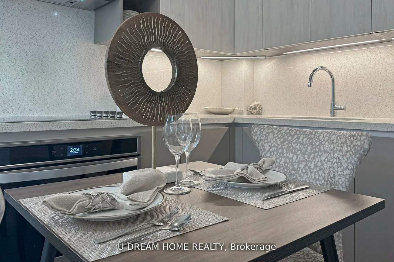 398, Highway 7, Doncrest, Richmond Hill