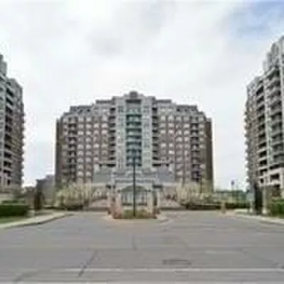 330, Red Maple, Langstaff, Richmond Hill