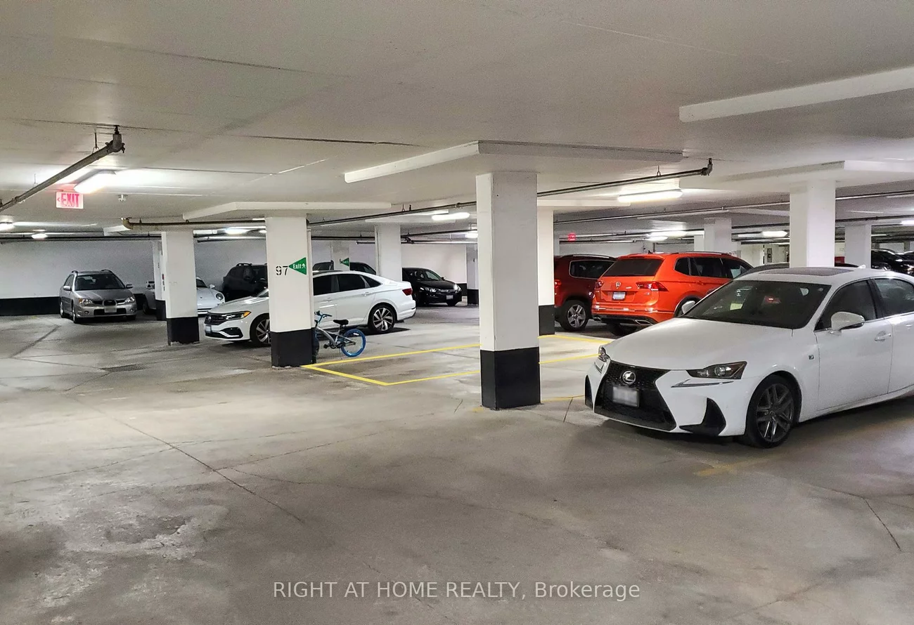 370, Highway 7, Doncrest, Richmond Hill