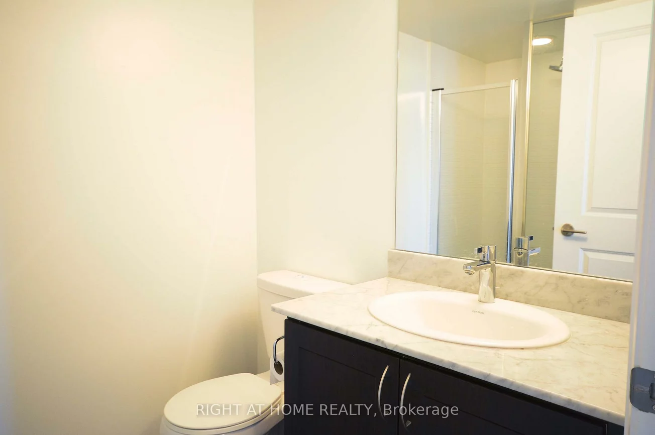 370, Highway 7, Doncrest, Richmond Hill