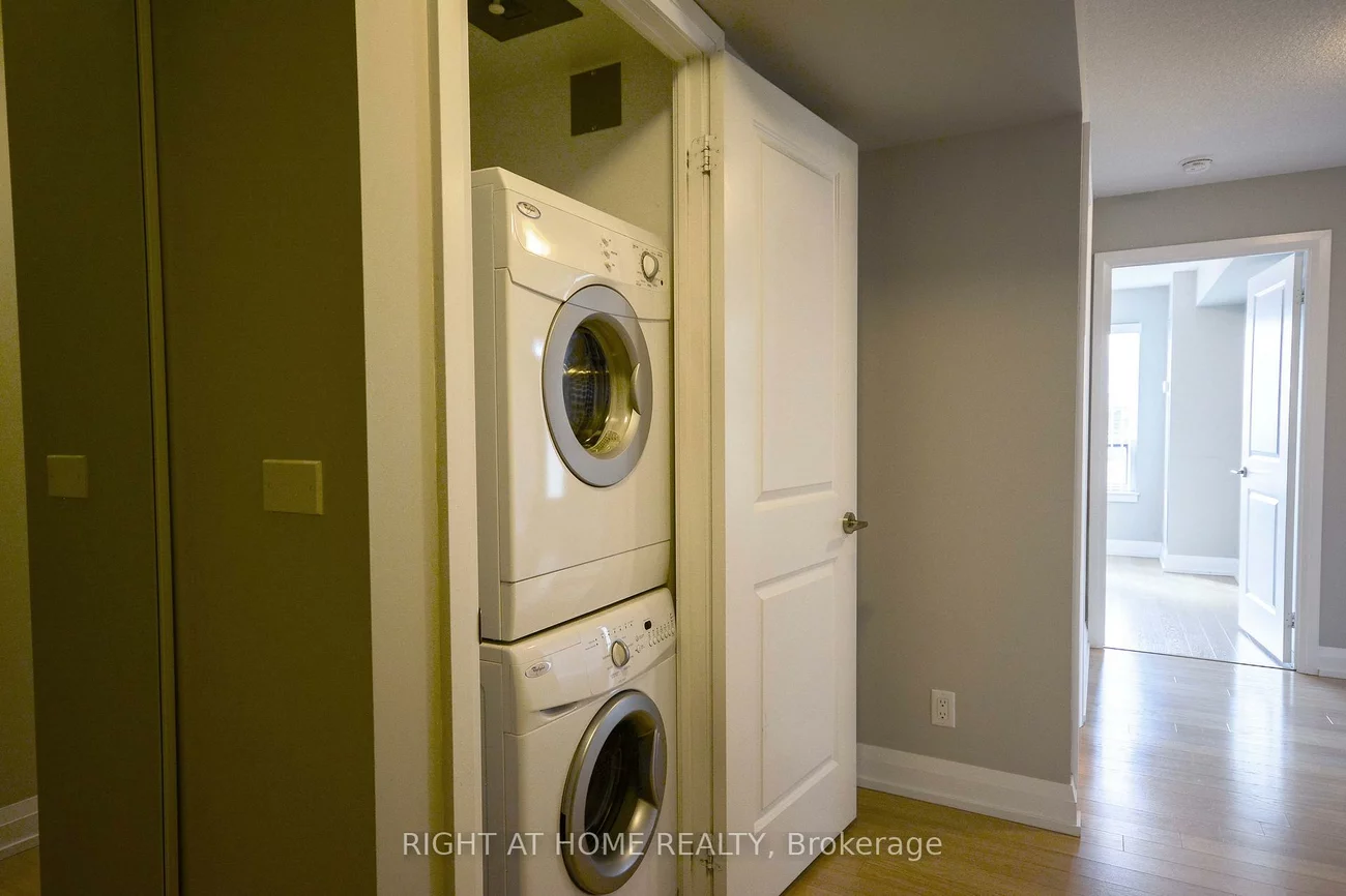 370, Highway 7, Doncrest, Richmond Hill