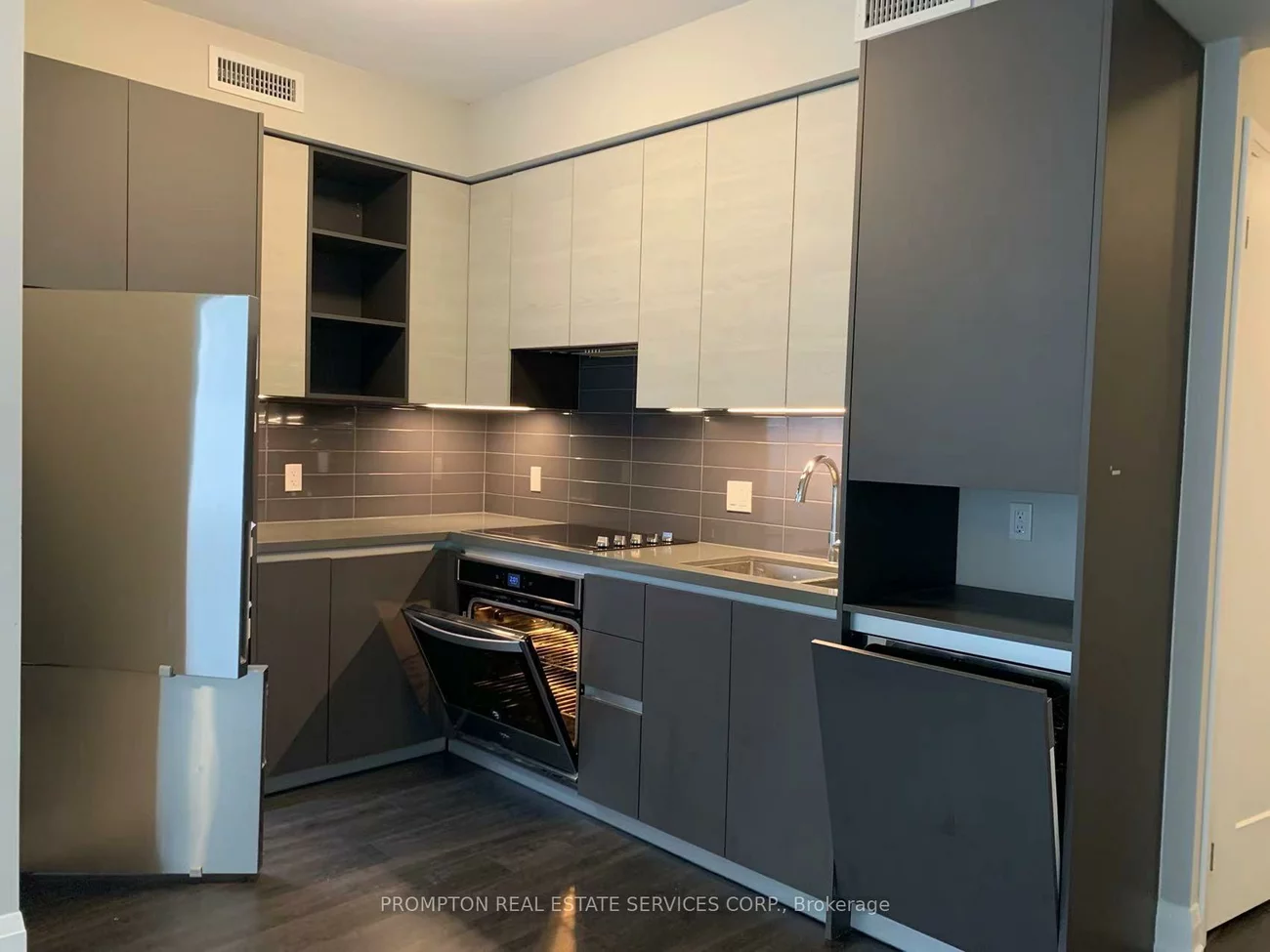 396, Hwy 7, Doncrest, Richmond Hill