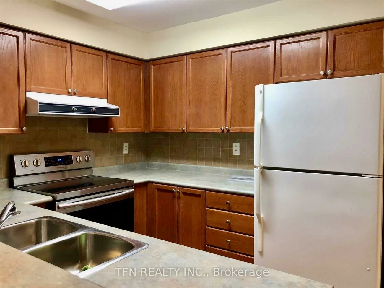 39, Oneida, Langstaff, Richmond Hill