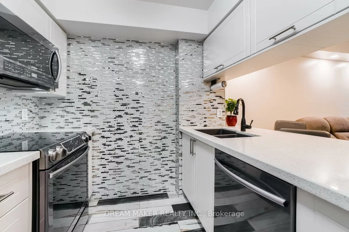 9017, Leslie, Beaver Creek Business Park, Richmond Hill