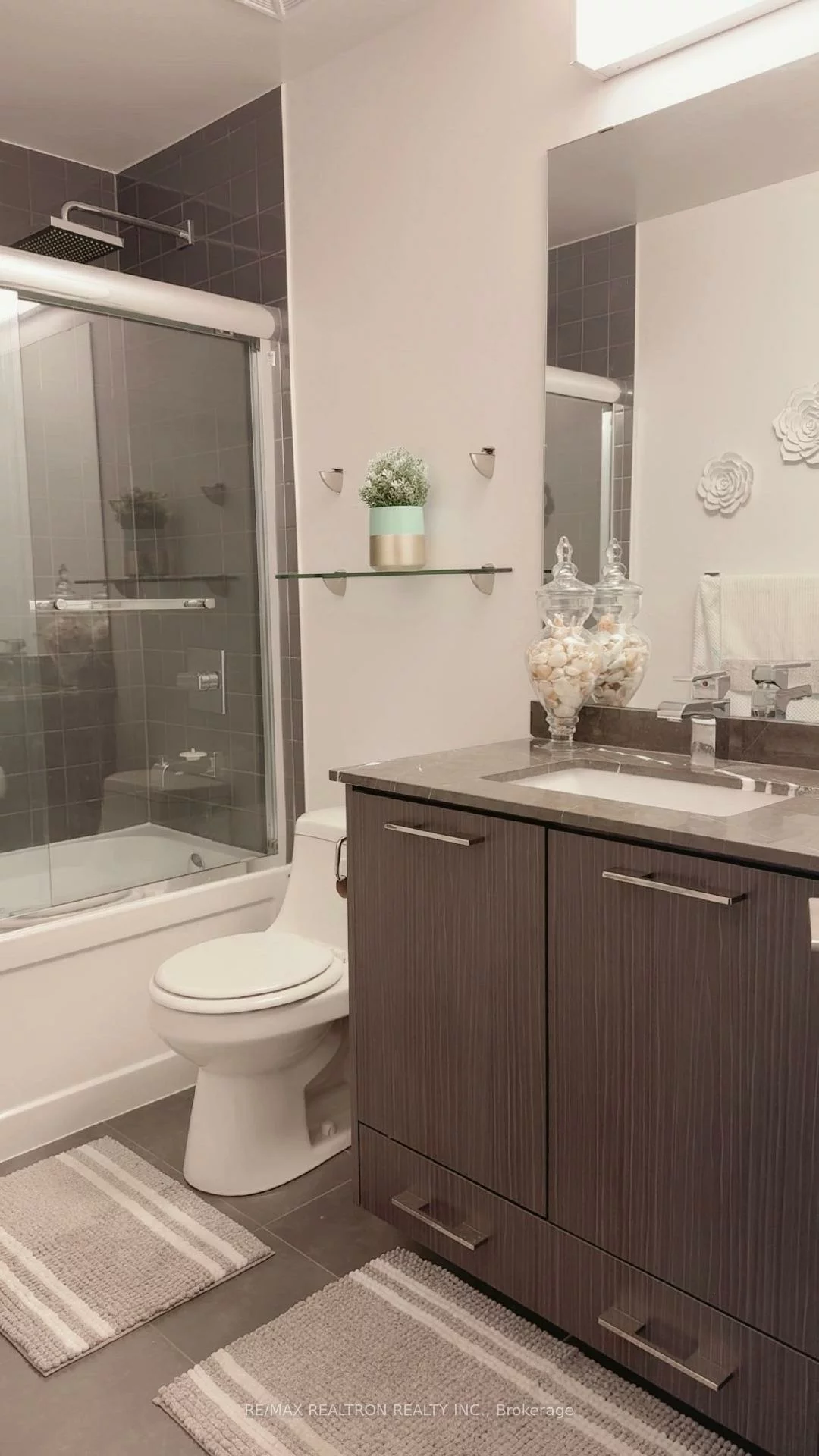 9471, Yonge, Observatory, Richmond Hill