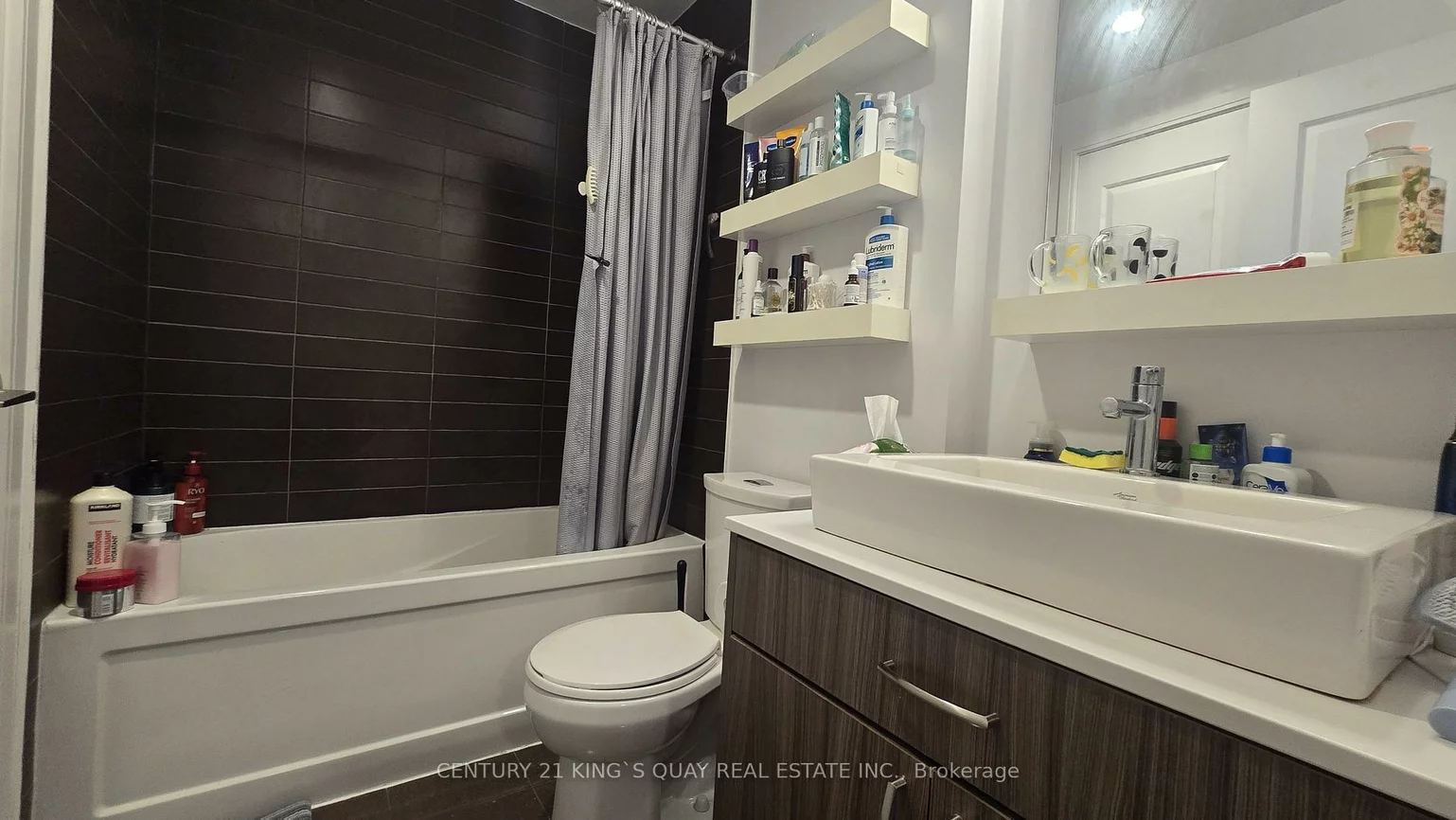 9201, Yonge, Langstaff, Richmond Hill