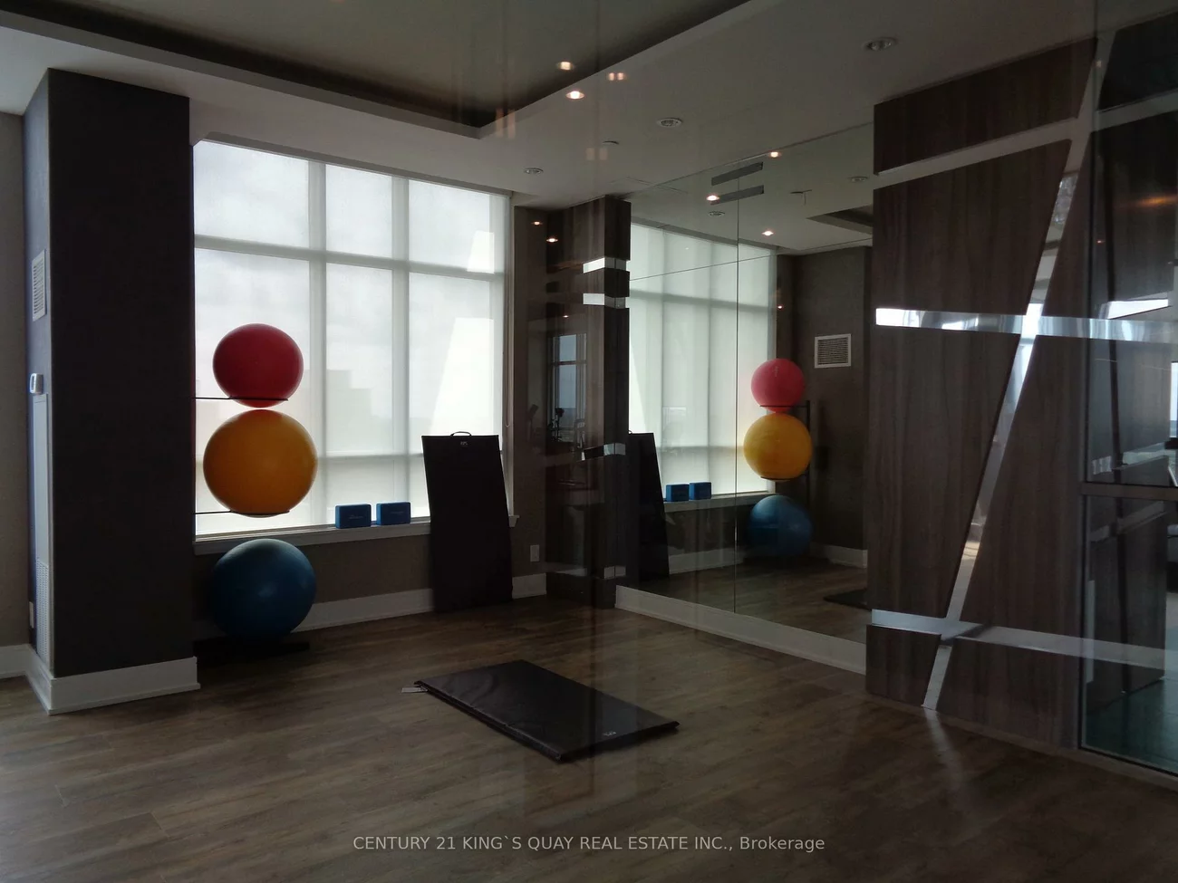 9201, Yonge, Langstaff, Richmond Hill