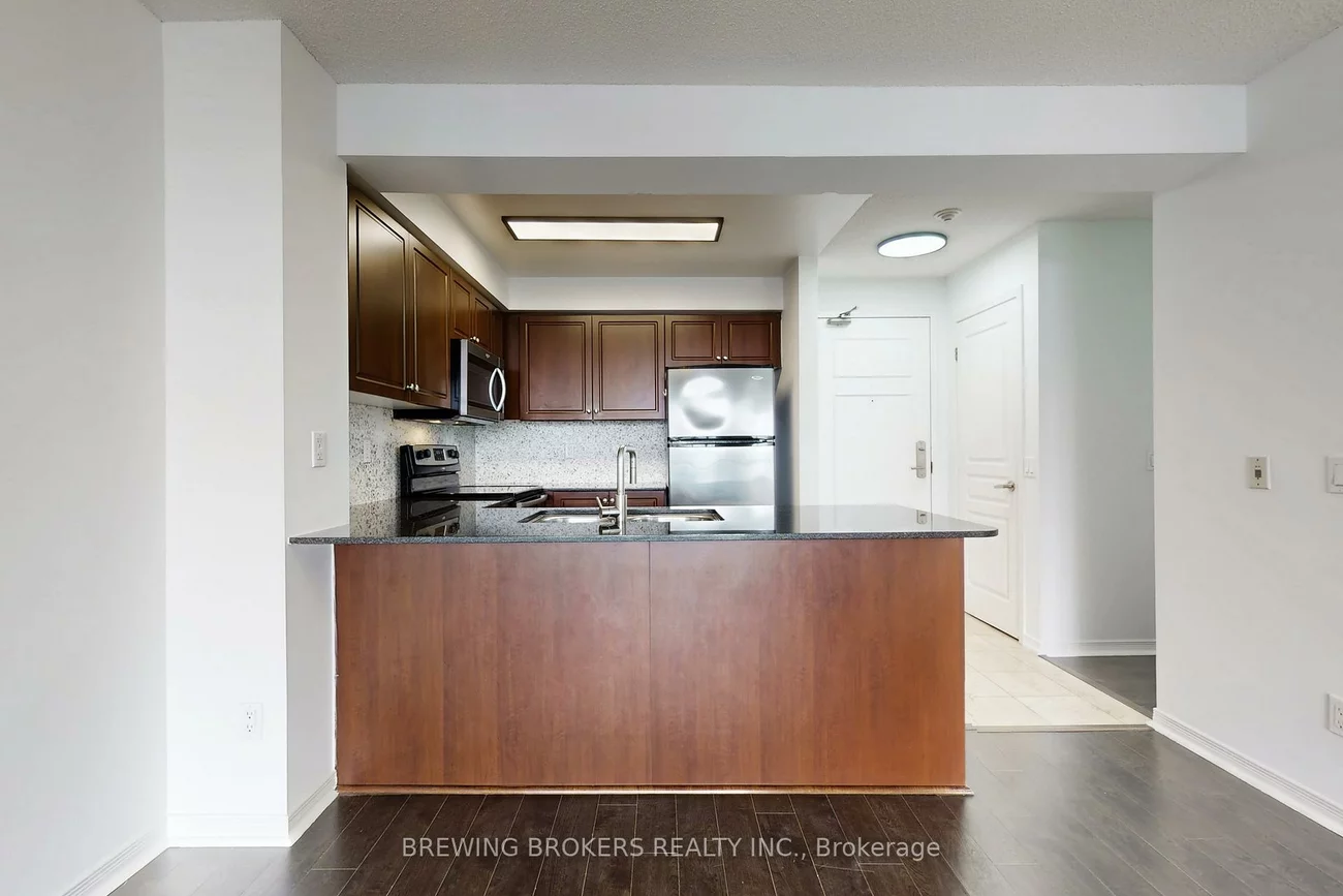 310, Red Maple, Langstaff, Richmond Hill