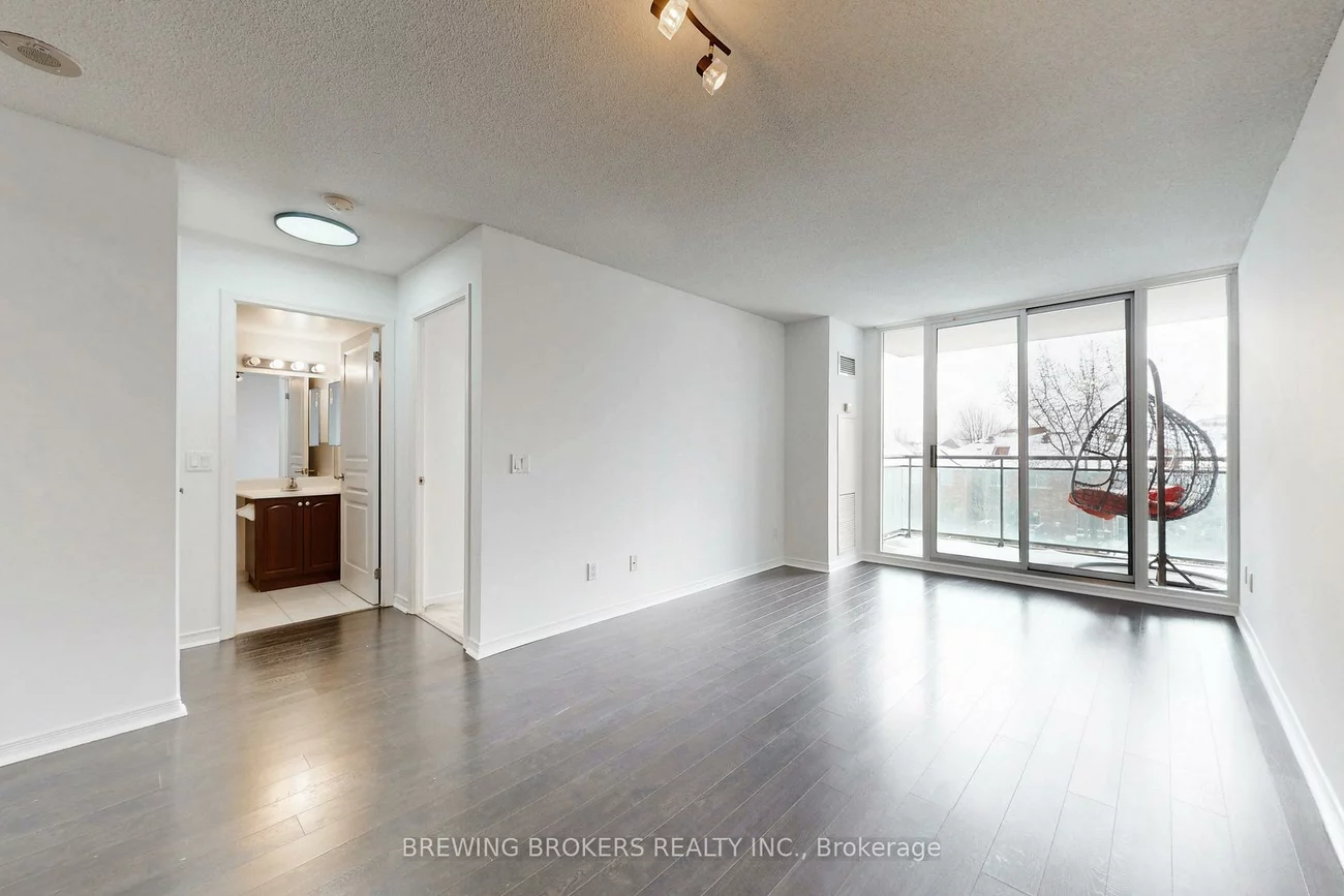 310, Red Maple, Langstaff, Richmond Hill