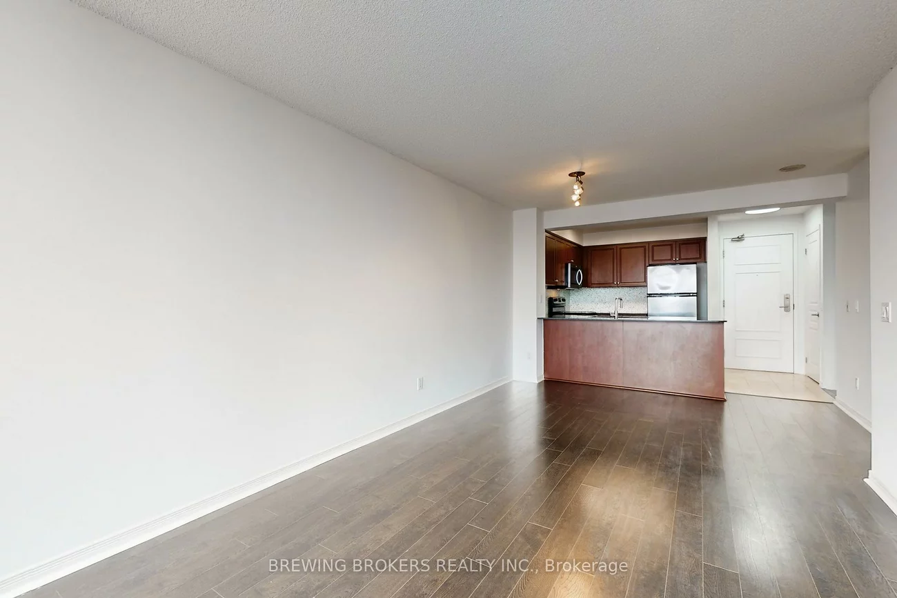 310, Red Maple, Langstaff, Richmond Hill