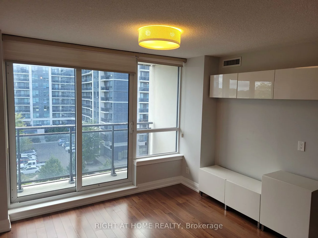 370, Highway 7, Doncrest, Richmond Hill