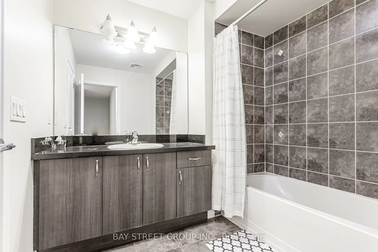 23, Ormerod, Devonsleigh, Richmond Hill