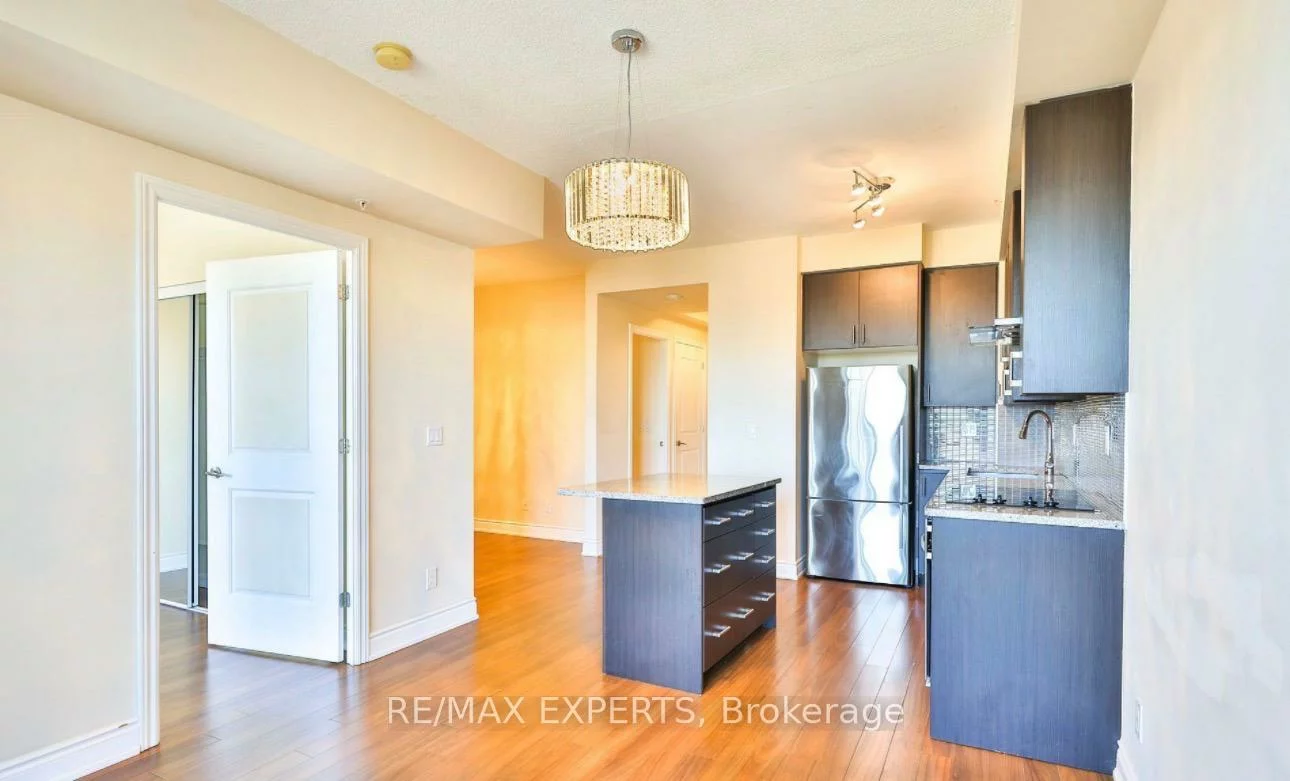 9088, Yonge, South Richvale, Richmond Hill