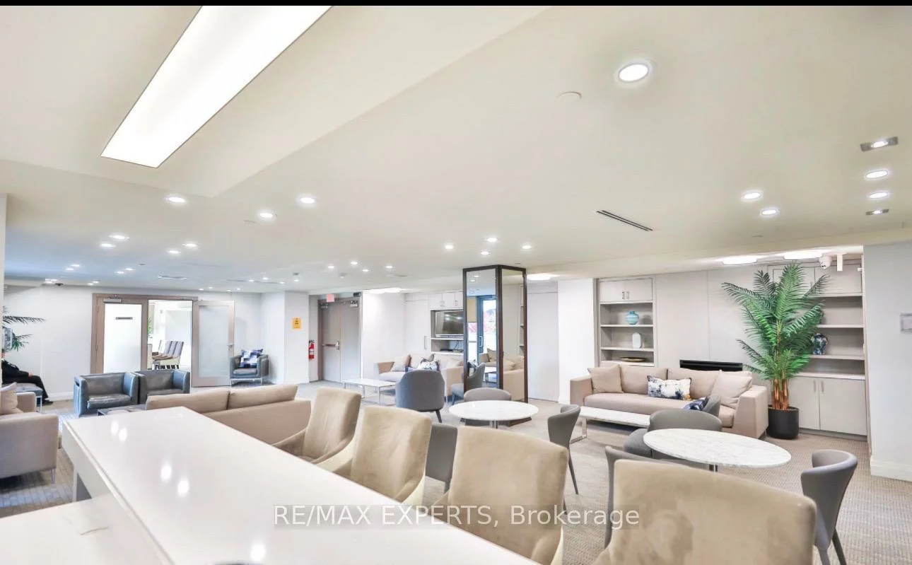 9088, Yonge, South Richvale, Richmond Hill