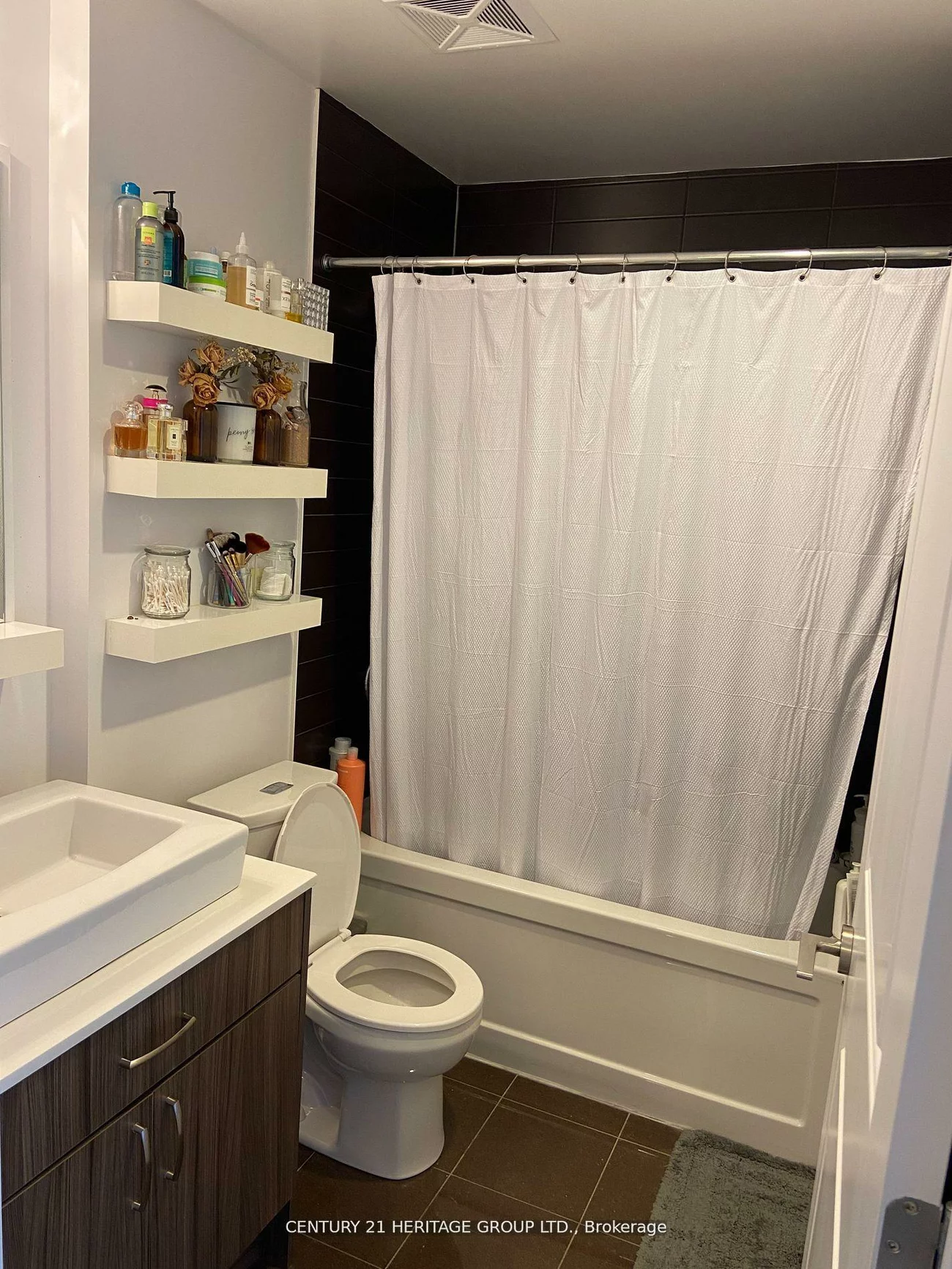 9201, Yonge, Langstaff, Richmond Hill