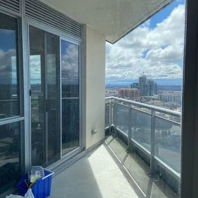 9201, Yonge, Langstaff, Richmond Hill