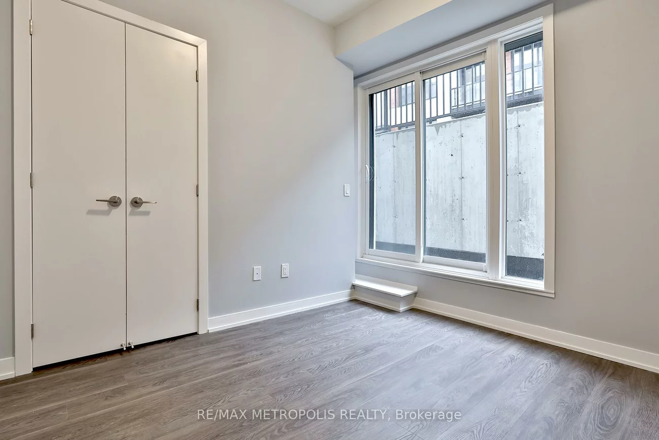 2, Steckley House, Crosby, Richmond Hill