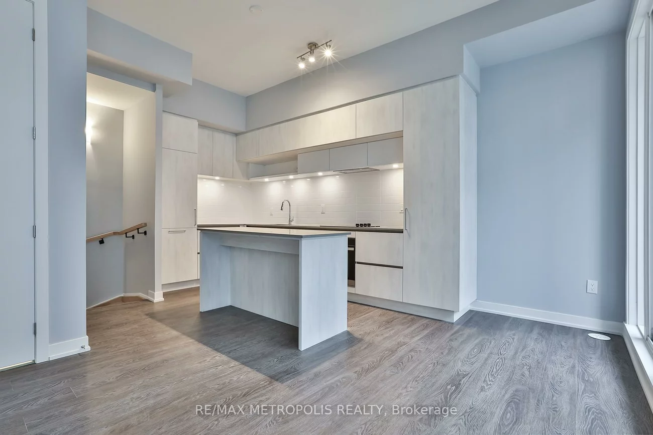 2, Steckley House, Crosby, Richmond Hill