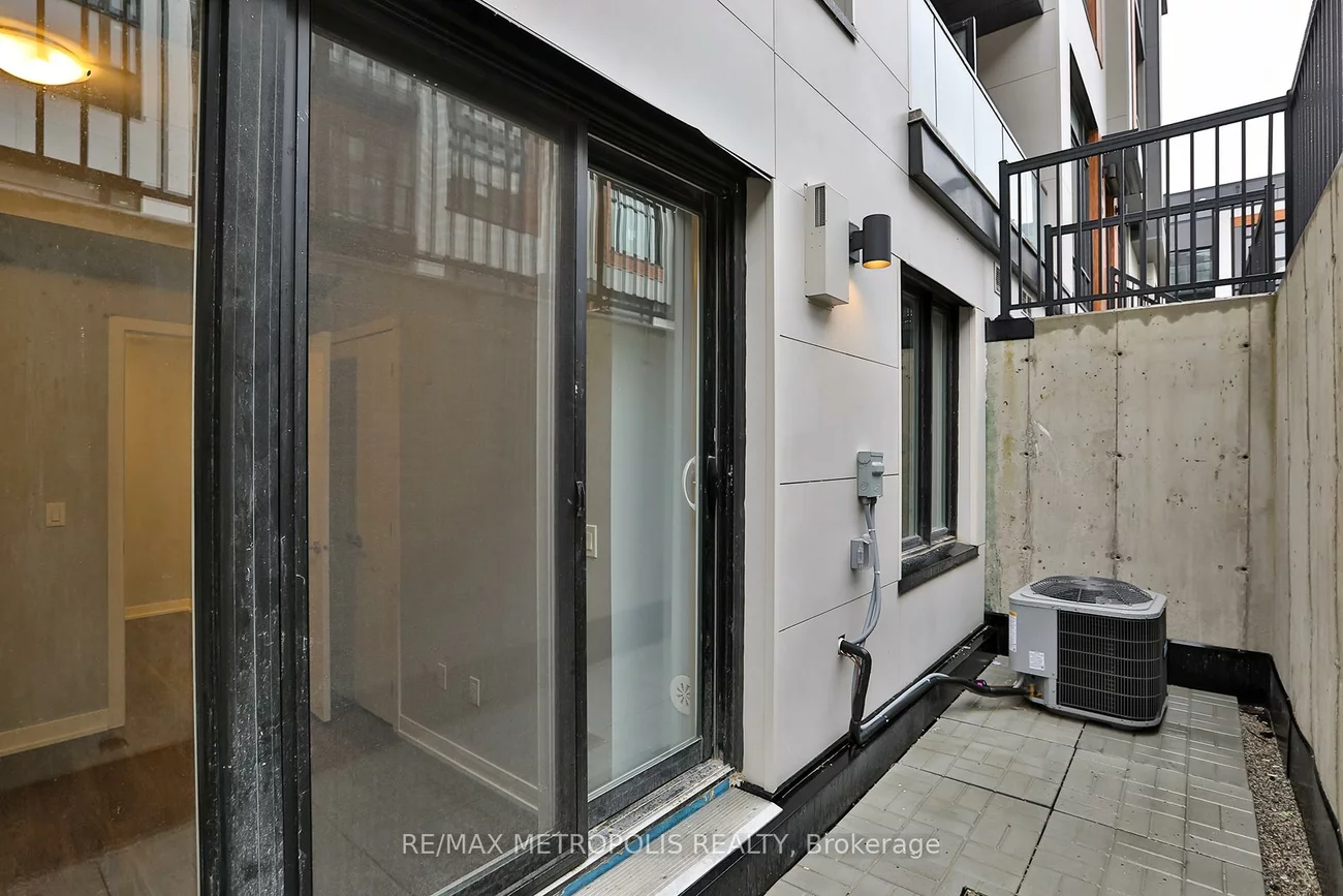 2, Steckley House, Crosby, Richmond Hill