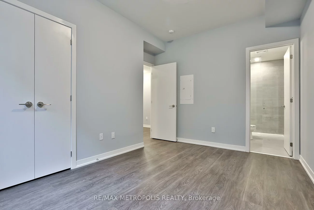 2, Steckley House, Crosby, Richmond Hill