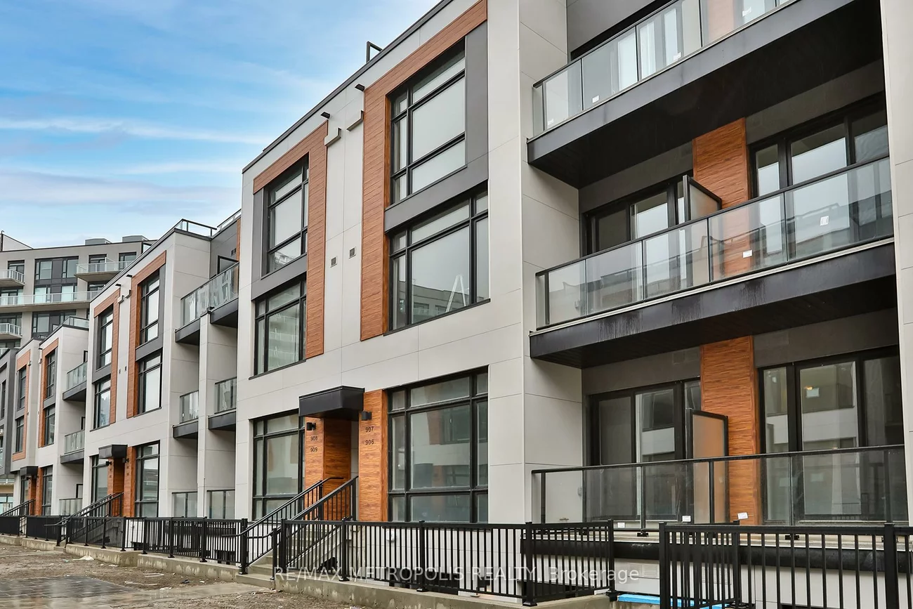 2, Steckley House, Crosby, Richmond Hill