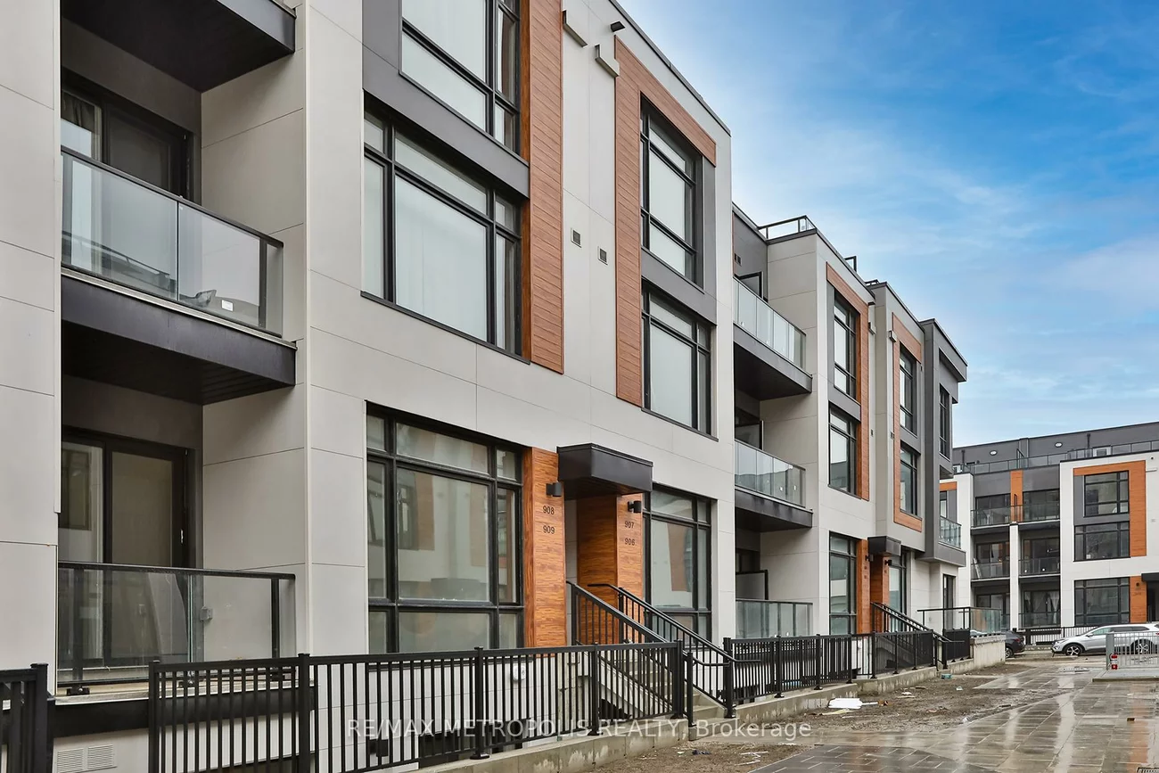 2, Steckley House, Crosby, Richmond Hill