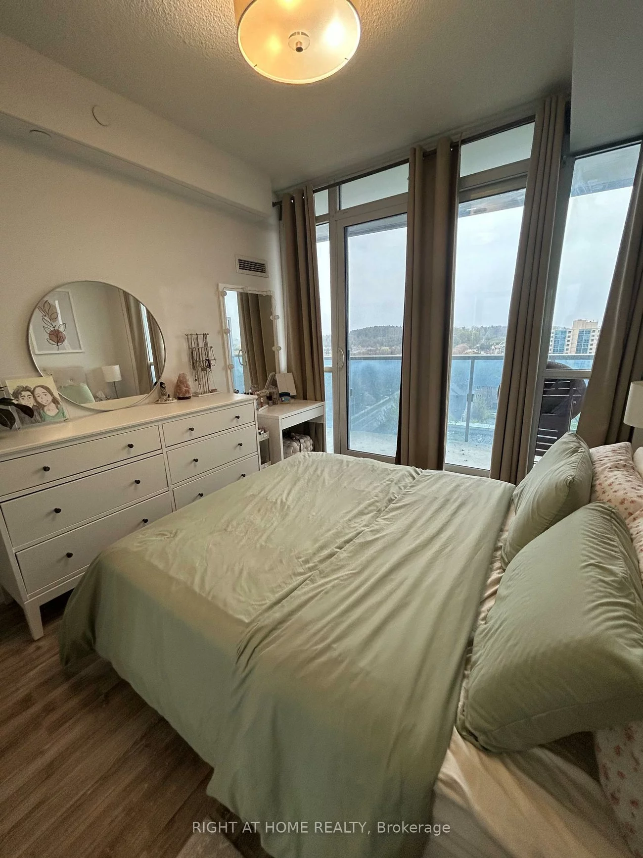 9471, Yonge, Observatory, Richmond Hill