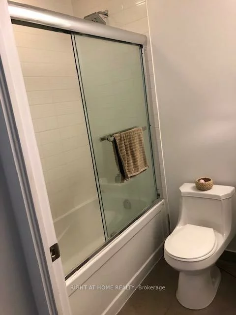 9471, Yonge, Observatory, Richmond Hill
