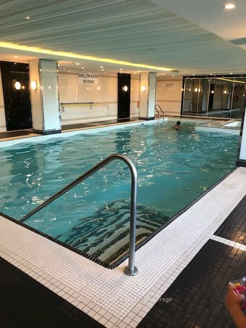 9471, Yonge, Observatory, Richmond Hill