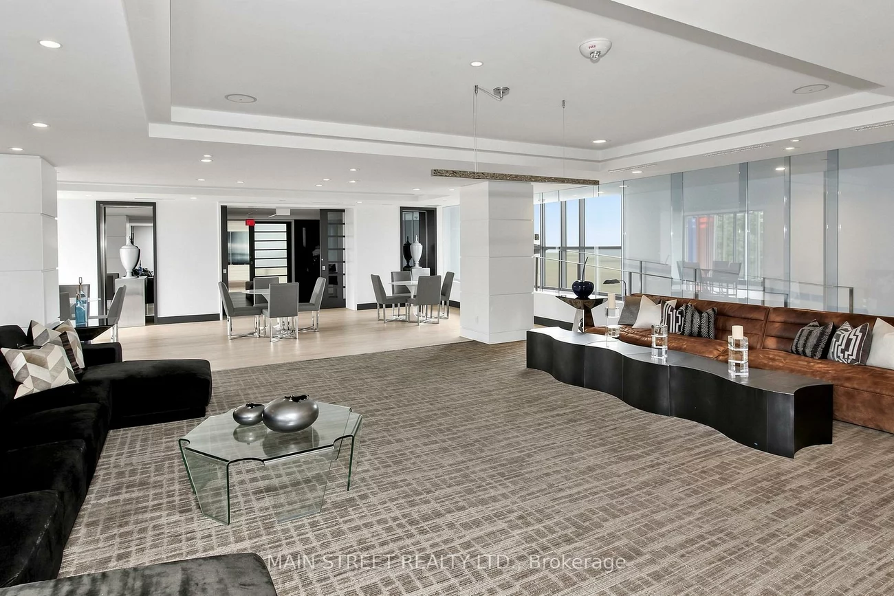 9471, Yonge, Observatory, Richmond Hill