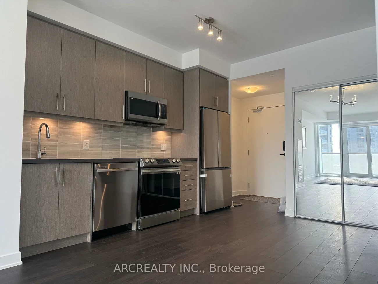 105, Oneida, Langstaff, Richmond Hill
