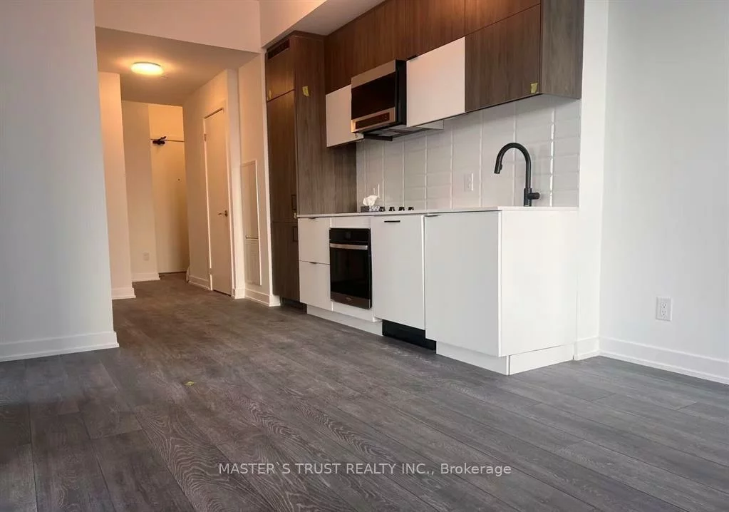 8888, Yonge, South Richvale, Richmond Hill