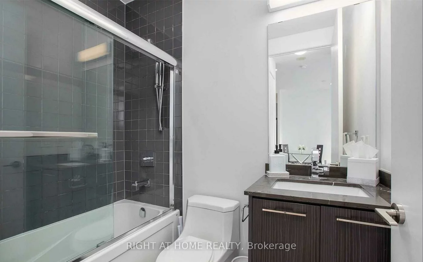 9471, Yonge, Observatory, Richmond Hill